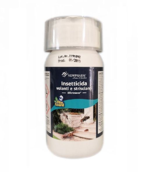 Insetticida per zanzare e altri insetti Microsene nella confezione da 250 ml Newpharm