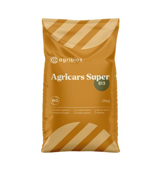 Confezione del concime organico biologico Agricars Super 813 Agribios