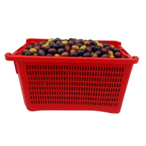 Cassette per olive impilabile di colore rosso